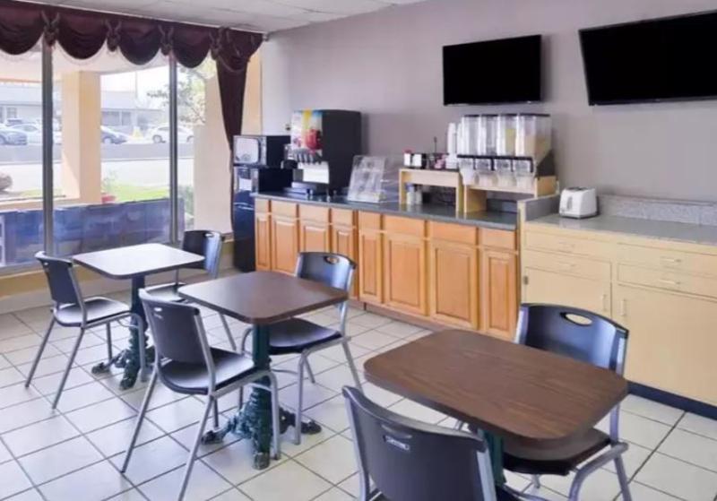 Quality Inn Starkville Exterior foto
